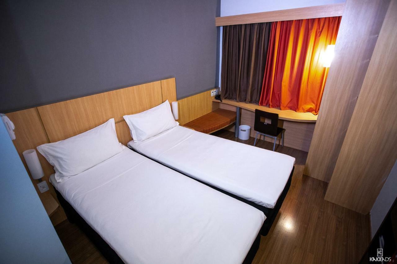 Ibis 3*